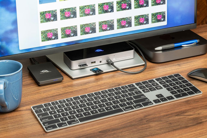 owc atlas s with dock on desk